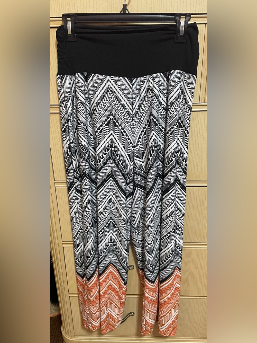 Black and White Geometric Print Pants